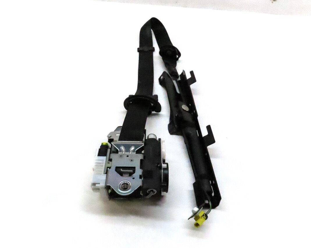 Thumbnail 3: 15-19 AUDI A8 S3 RS3 (8V) SEDAN RIGHT FRONT PASSENGER SEATBELT RETRACTOR (BLACK)