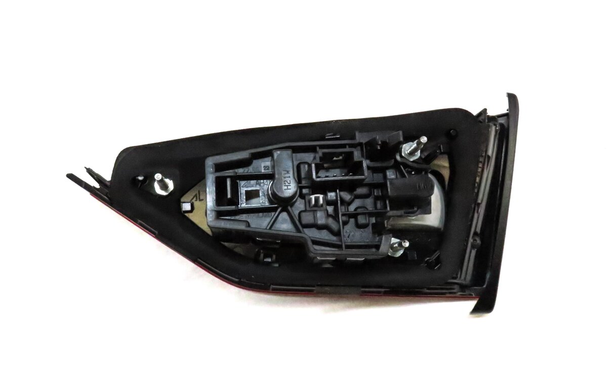 Thumbnail 5: 2015-2016 AUDI A3 S3 (8V) SEDAN CONVERTIBLE LEFT INNER LED TAILLIGHT LIGHT LAMP