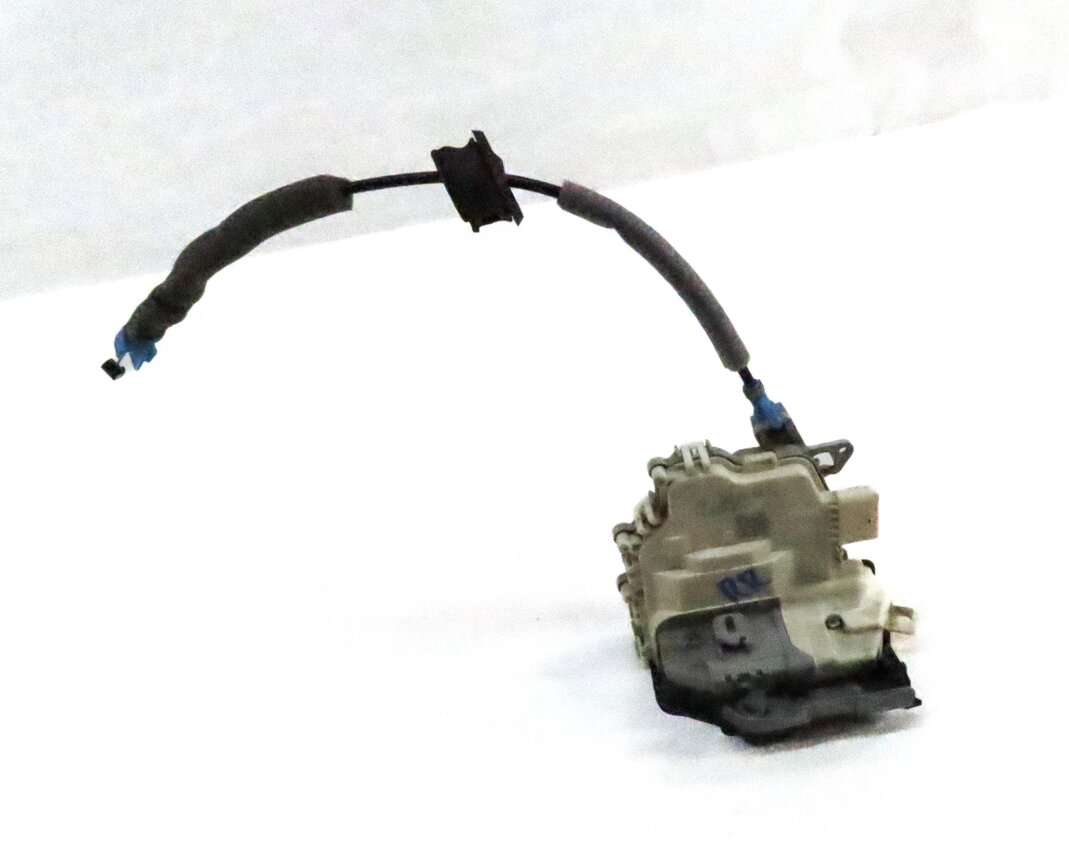 10-18 AUDI A3 A4 A8 Q3 Q5 S3 S4 SQ5 S8 (B8 D4 4H 8K 8R 8V) RIGHT REAR DOOR LATCH