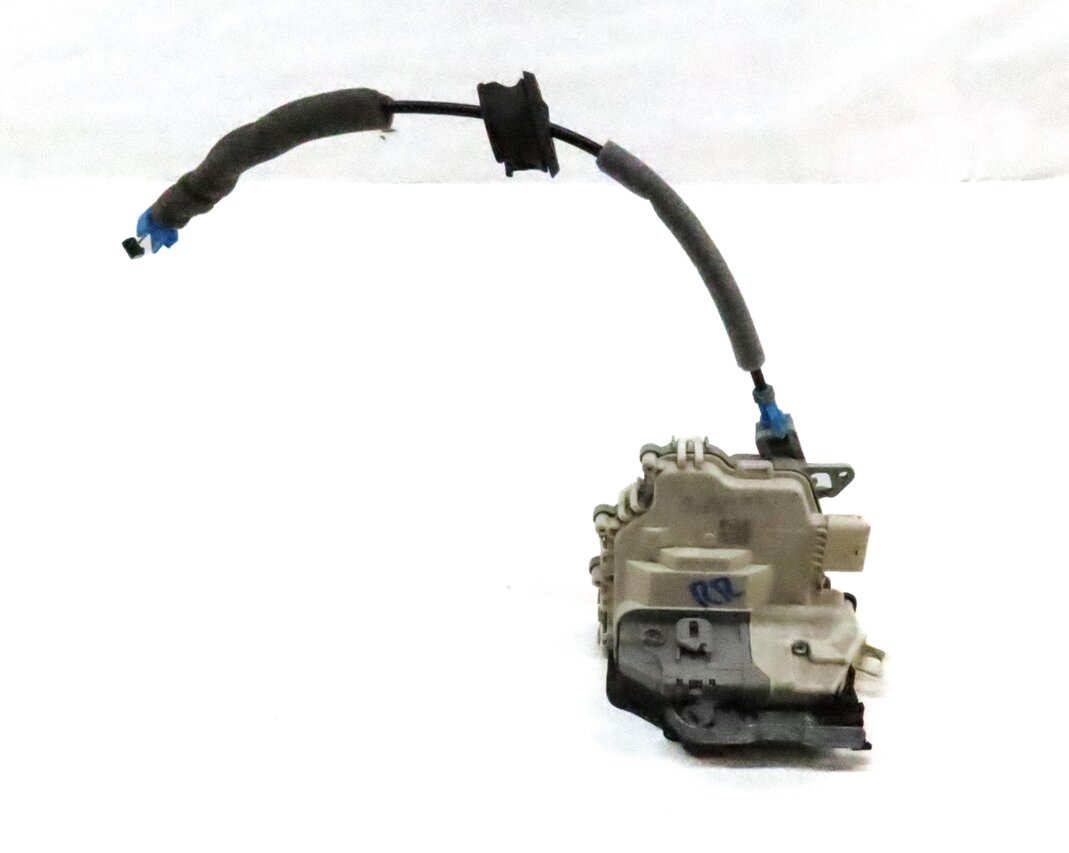 Thumbnail 2: 10-18 AUDI A3 A4 A8 Q3 Q5 S3 S4 SQ5 S8 (B8 D4 4H 8K 8R 8V) RIGHT REAR DOOR LATCH