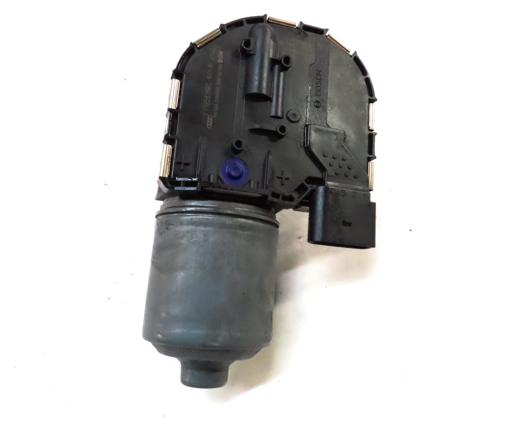 Thumbnail 2: 2015-2018 AUDI A3 S3 RS3 (8V) SEDAN / CONVERTIBLE - FRONT WINDSHIELD WIPER MOTOR