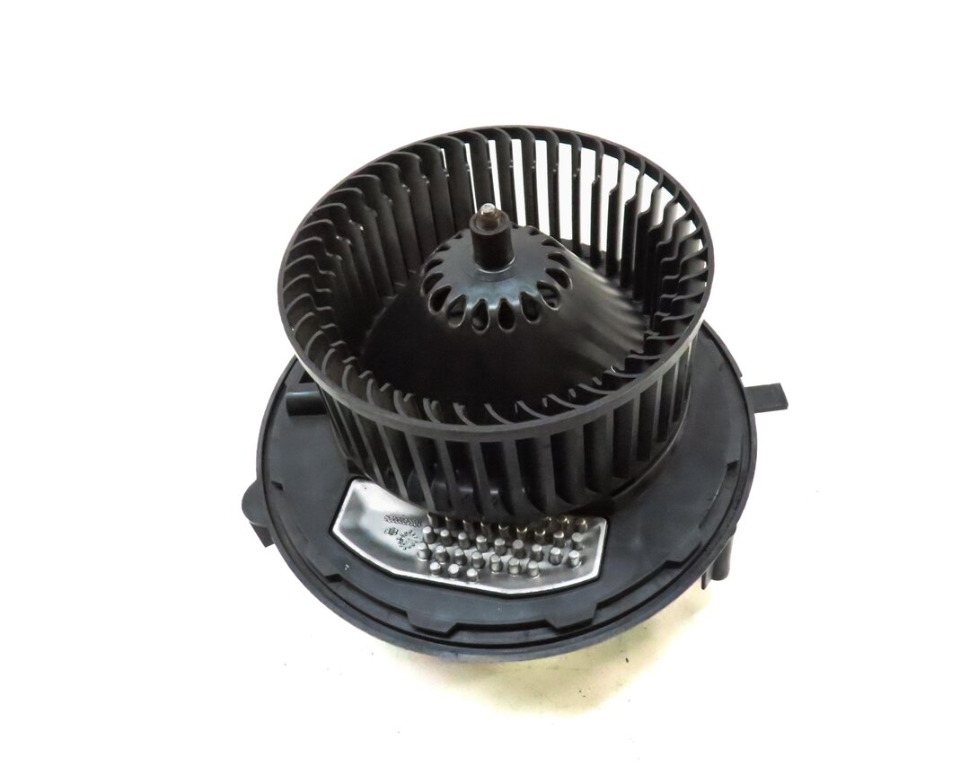Thumbnail 2: 2015-2018 VW GOLF GTI / AUDI A3 S3 RS3 (8V) FRONT HEATER A/C BLOWER FAN MOTOR