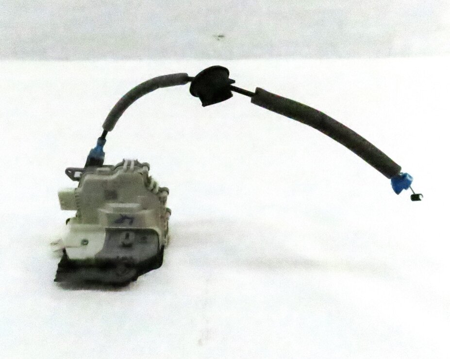 Thumbnail 2: 10-20 VW PORSCHE AUDI A3 A4 A8 S3 S4 Q5 MACAN PANAMERA - LEFT REAR DOOR LATCH