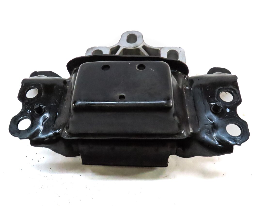 Thumbnail 5: 2015 AUDI A3 (8V) 2.0L CNTC TURBO ENGINE LEFT MOTOR MOUNT BRACKET