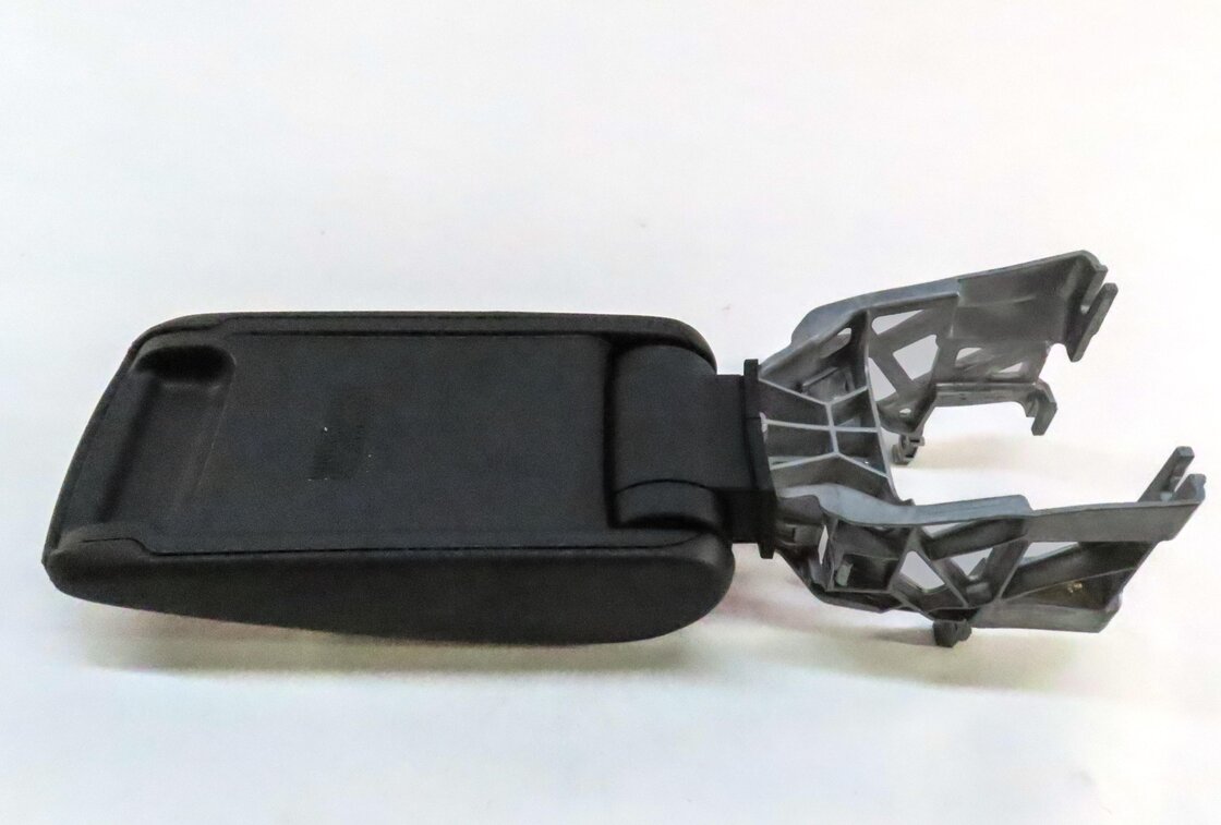 Thumbnail 3: 2015-2019 AUDI A3 S3 RS3 (8V 8VF) FRONT CENTER CONSOLE ARMREST LID (BLACK)