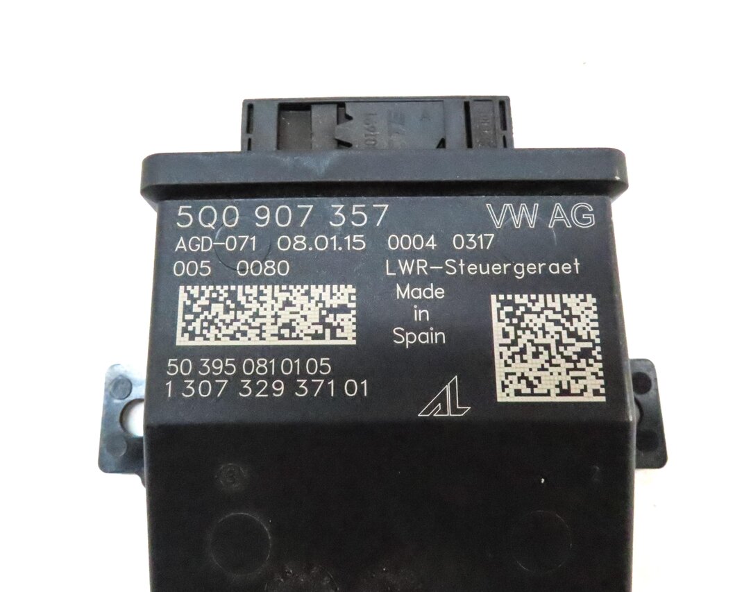 Thumbnail 4: 2015 AUDI A3 (8V) HEADLIGHT RANGE CONTROL MODULE