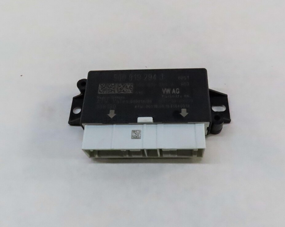 Thumbnail 2: 2015-2016 AUDI A3 S3 TT (8V MK3) PDC PARK DISTANCE SENSOR CONTROL MODULE