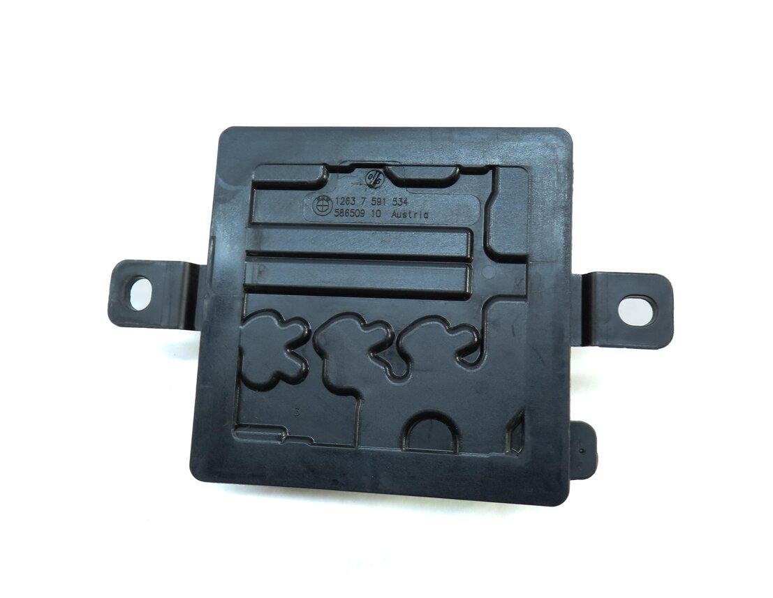 Thumbnail 4: 2014 BMW X3 (F25) INTEGRATED POWER SUPPLY CONTROL MODULE 12637591534