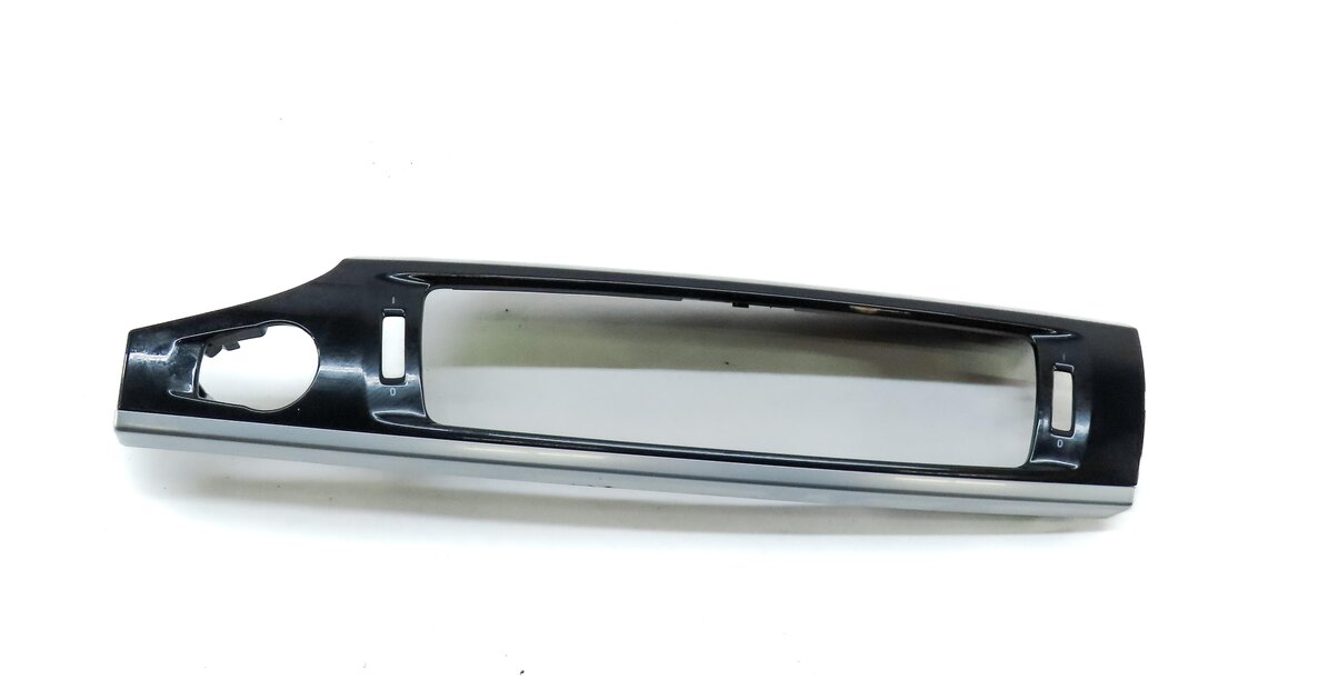 Thumbnail 2: 2014 BMW X3 (F25) FRONT CENTER DASH DASHBOARD TRIM PANEL (BLACK & SILVER)