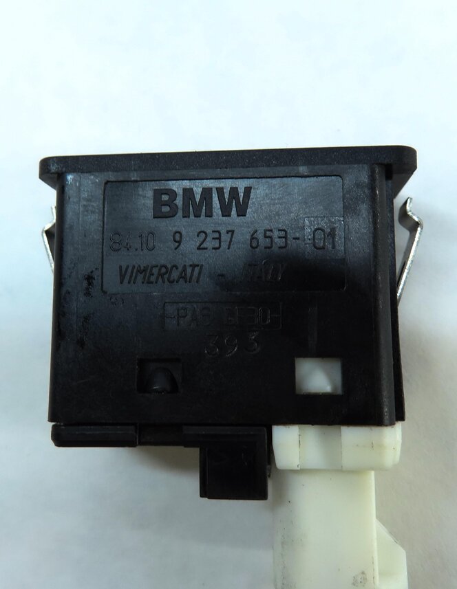 Thumbnail 5: 2014 BMW X3 (F25) RADIO STEREO USB CHARGER AUX-IN JACK INPUT PANEL 84109237653