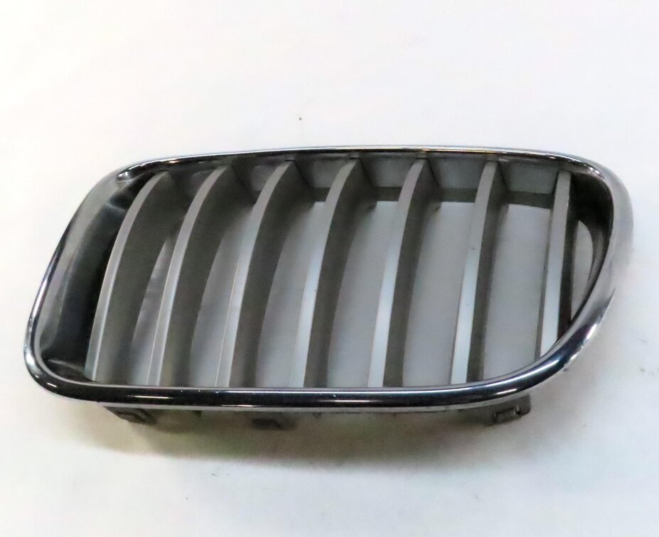 Thumbnail 3: 2013-2017 BMW X3 (F25) FRONT LEFT KIDNEY GRILLE HOOD VENT TRIM (CHROME SILVER)