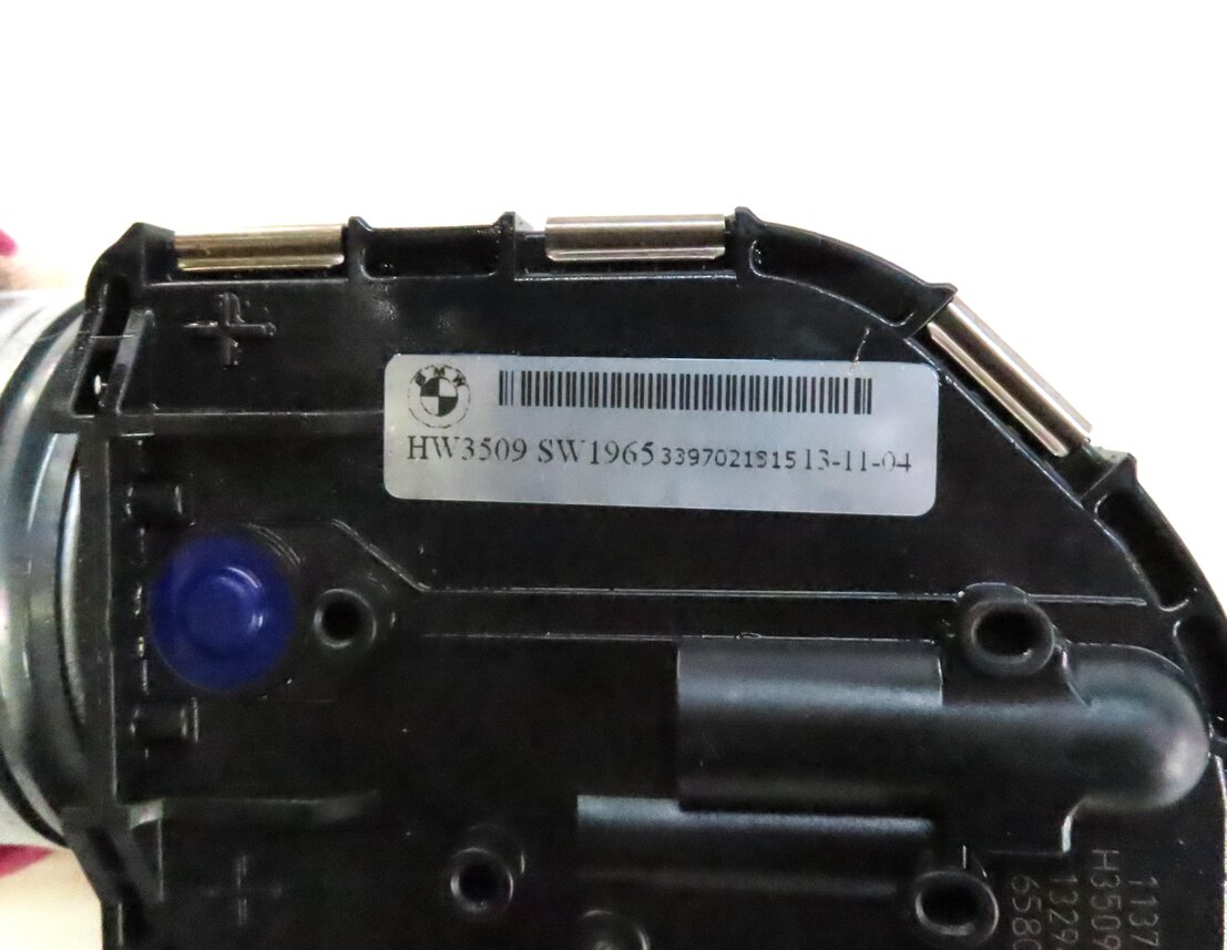 Thumbnail 5: 2011-2017 BMW X3 (F25) FRONT WINDOW GLASS WINDSHIELD WIPER MOTOR