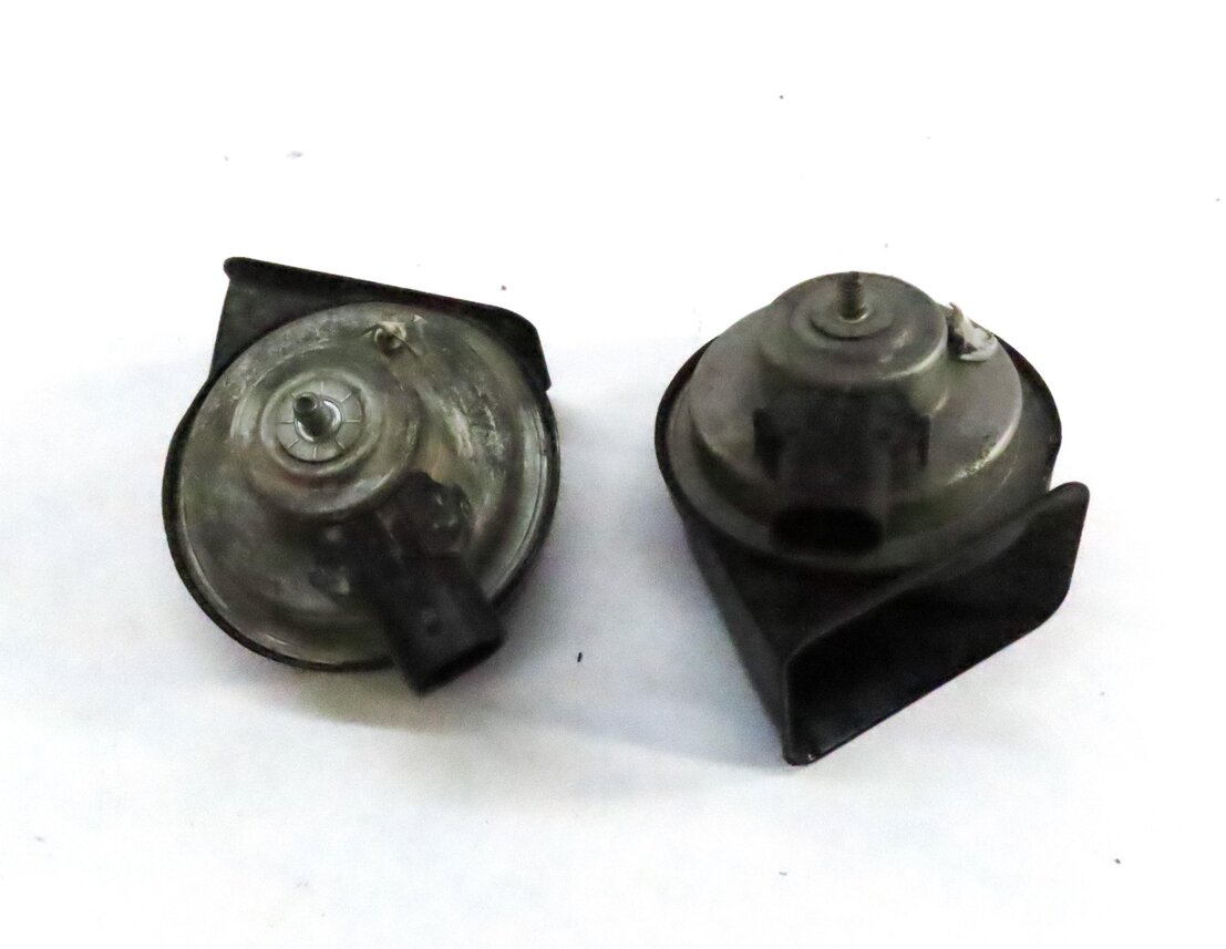 Thumbnail 3: 2011-2018 BMW X3 X4 (F25 F26) HIGH & LOW TONE SAFETY HORN SET-2