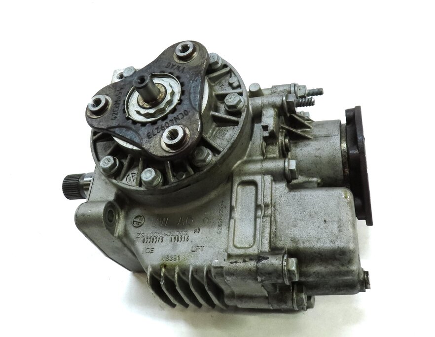 Thumbnail 2: 2016-2018 AUDI A3 (8V) QUATTRO AWD - FRONT TRANSFER CASE