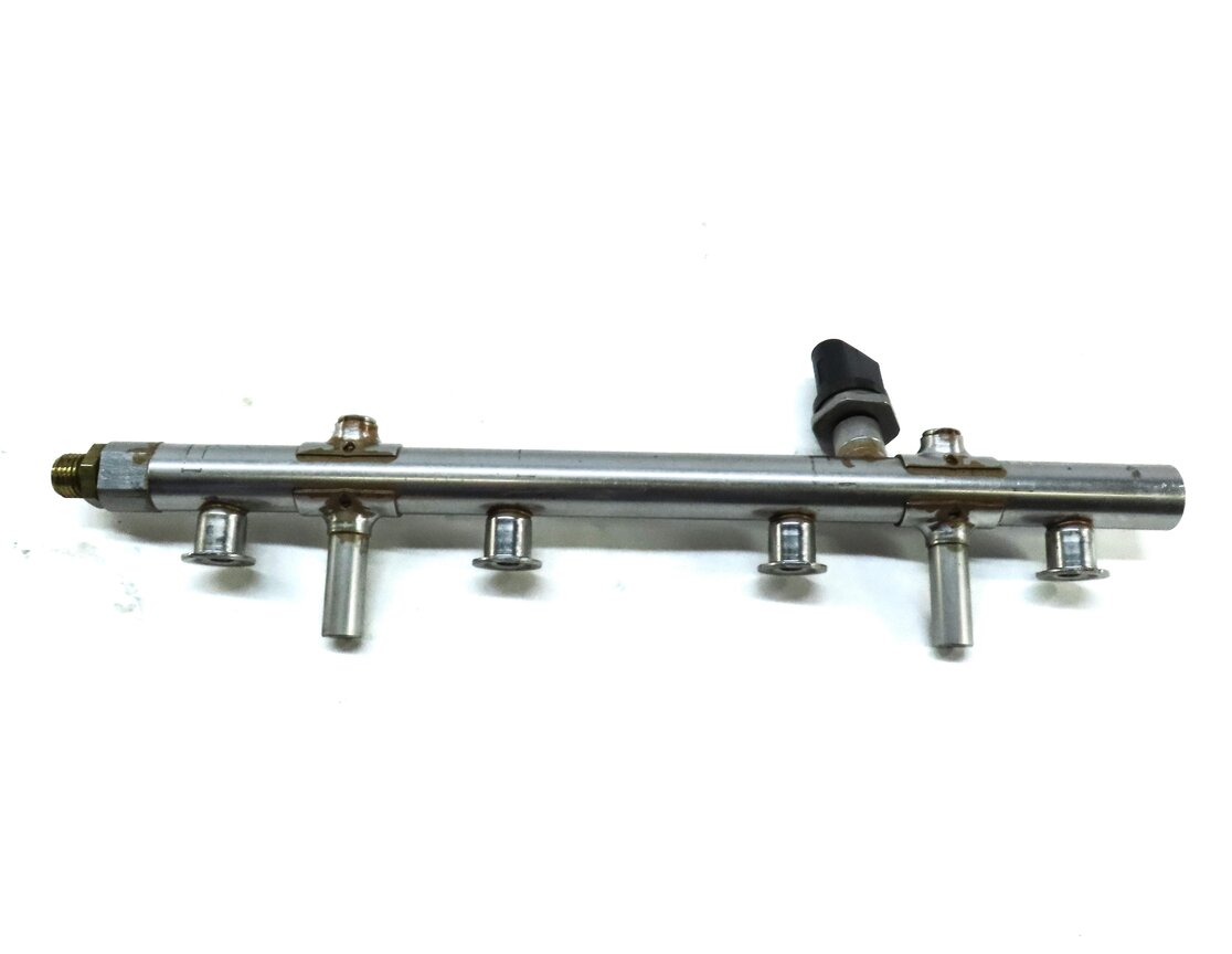Thumbnail 3: 2017 AUDI A3 (8V) 2.0L TURBO CNTC ENGINE GAS FUEL RAIL 06K133317G