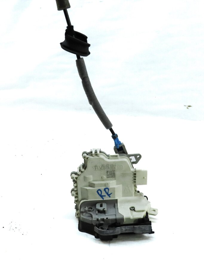 Thumbnail 3: 10-18 AUDI A3 A4 A8 Q3 Q5 S3 S4 SQ5 S8 (B8 D4 4H 8K 8R 8V) RIGHT REAR DOOR LATCH