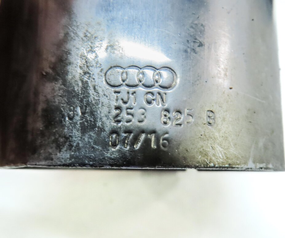 Thumbnail 5: 15-20 AUDI A3 (8V) REAR LEFT & RIGHT 2.0L TURBO MUFFLER EXHAUST TIP SET (SILVER)
