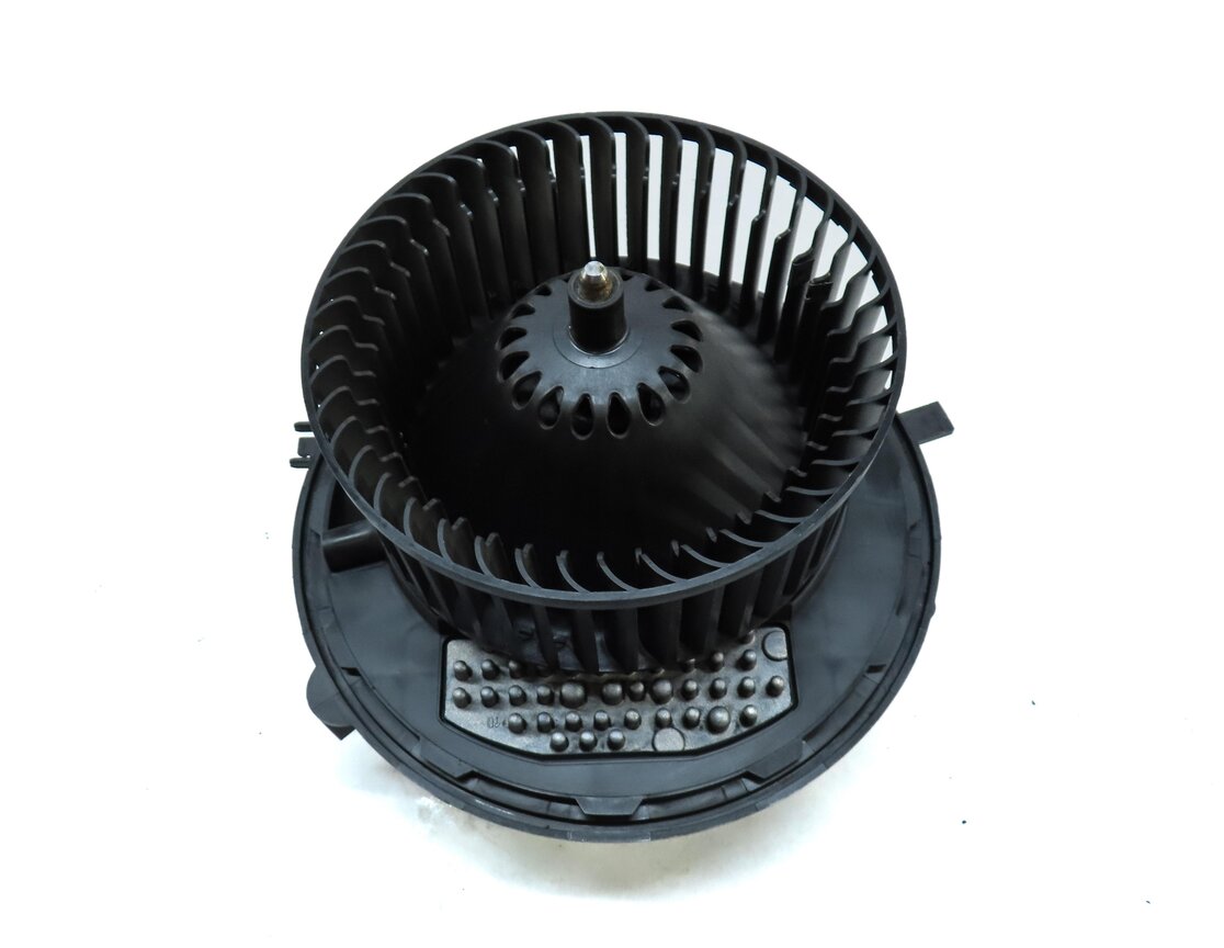 Thumbnail 2: 2015-2018 VW GOLF GTI / AUDI A3 S3 RS3 (8V) FRONT HEATER A/C BLOWER FAN MOTOR