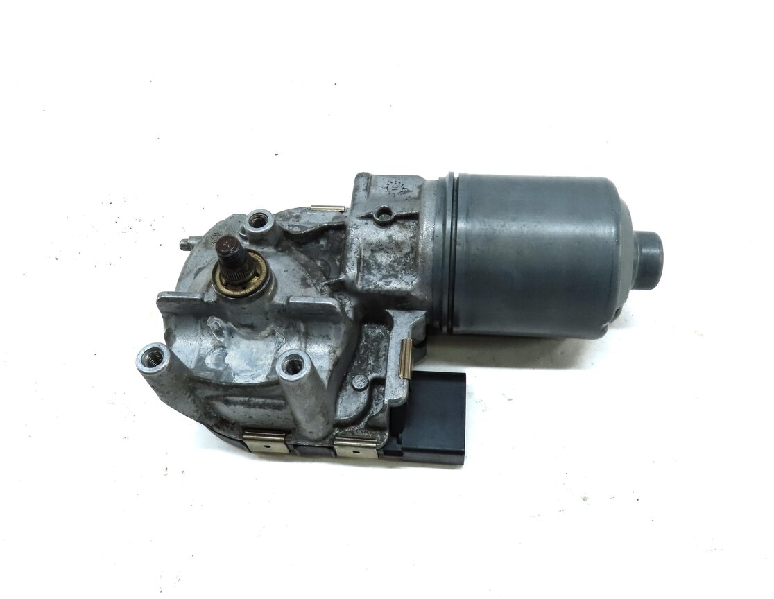 Thumbnail 4: 2015-2018 AUDI A3 S3 RS3 (8V) SEDAN / CONVERTIBLE - FRONT WINDSHIELD WIPER MOTOR