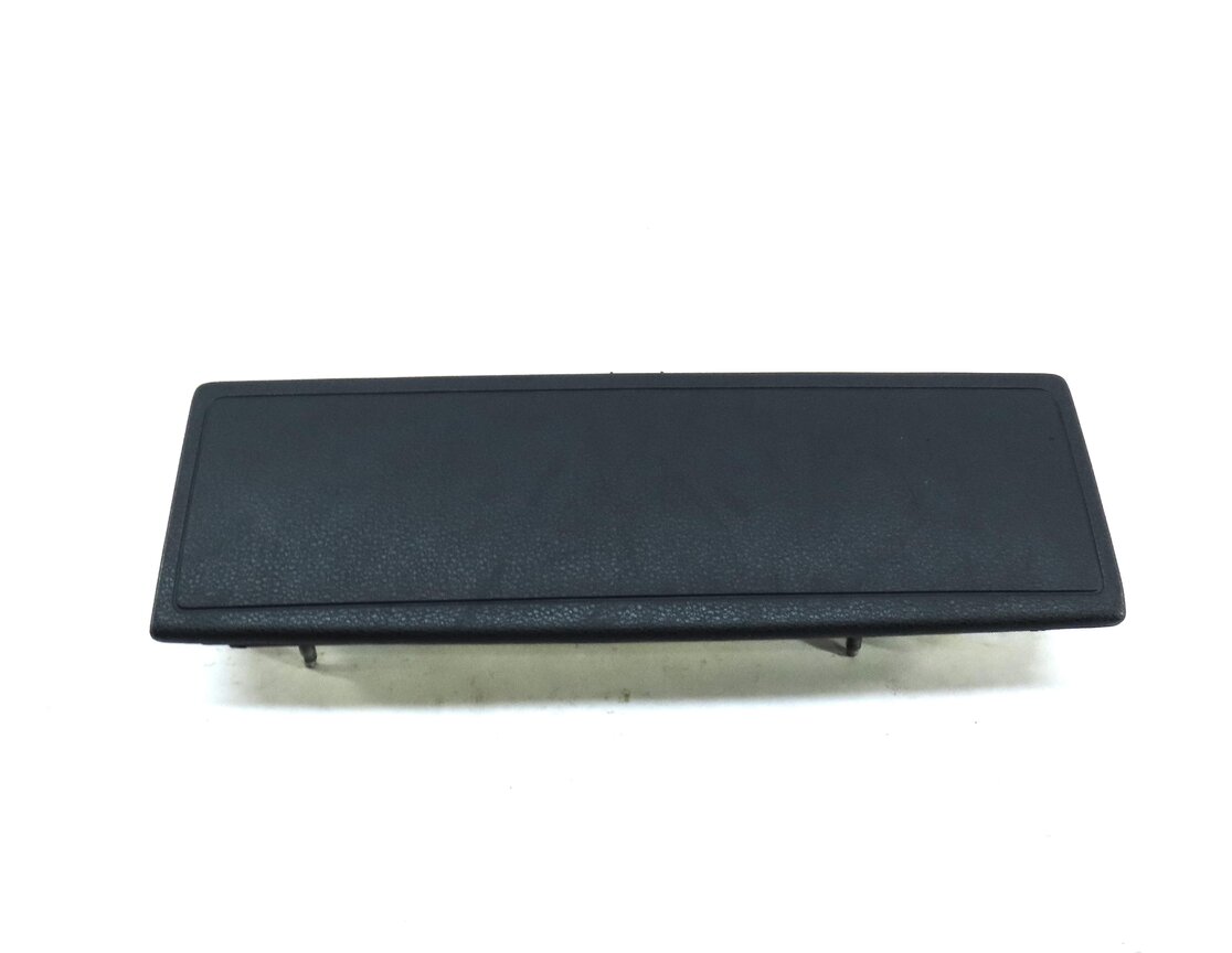 Thumbnail 2: 17-19 AUDI A3 S3 RS3 (8V) FRONT RIGHT PASSENGER KNEE SRS AIRBAG AIR BAG (BLACK)