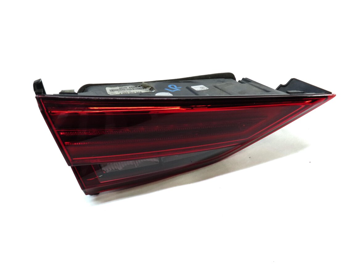 17-19 AUDI A3 S3 RS3 (8V) REAR LEFT INNER LID DYNAMIC LED TAILLIGHT TAIL LIGHT