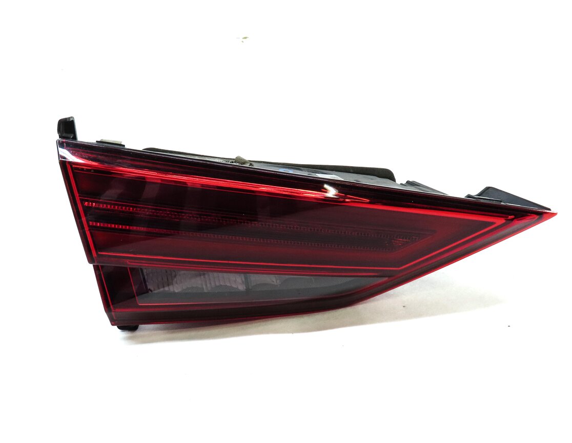 Thumbnail 3: 17-19 AUDI A3 S3 RS3 (8V) REAR LEFT INNER LID DYNAMIC LED TAILLIGHT TAIL LIGHT