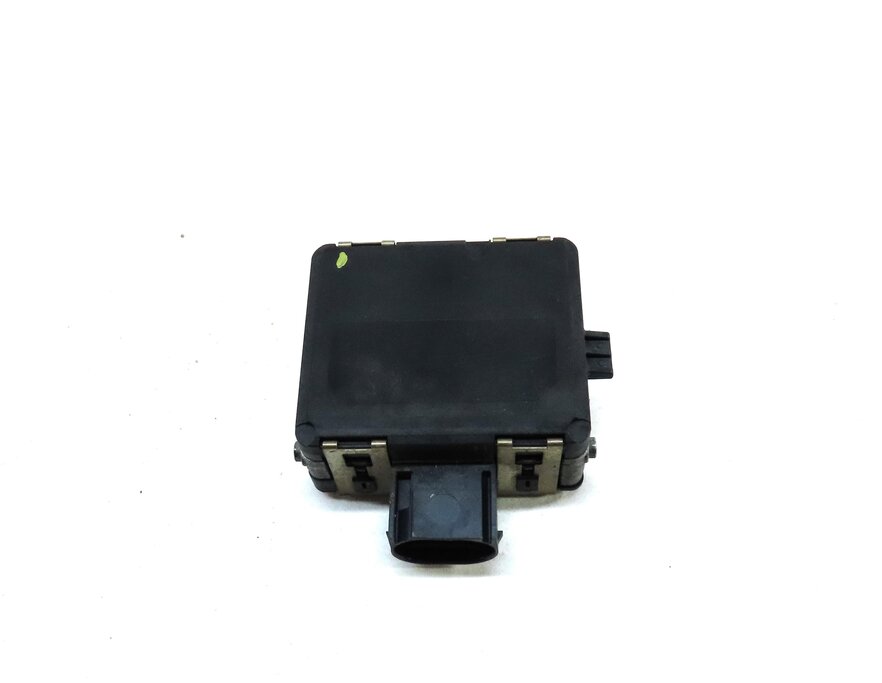 Thumbnail 2: 2017-2019 AUDI A3 S3 RS3 (8V) REAR LEFT BUMPER BLIND SPOT RADAR SENSOR MODULE