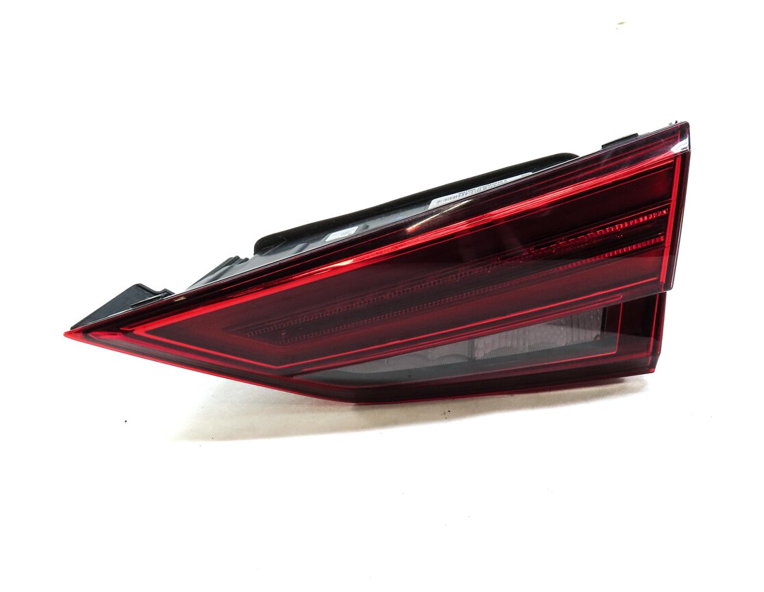 Thumbnail 3: 17-19 AUDI A3 S3 RS3 (8V) REAR RIGHT INNER LID DYNAMIC LED TAILLIGHT TAIL LIGHT
