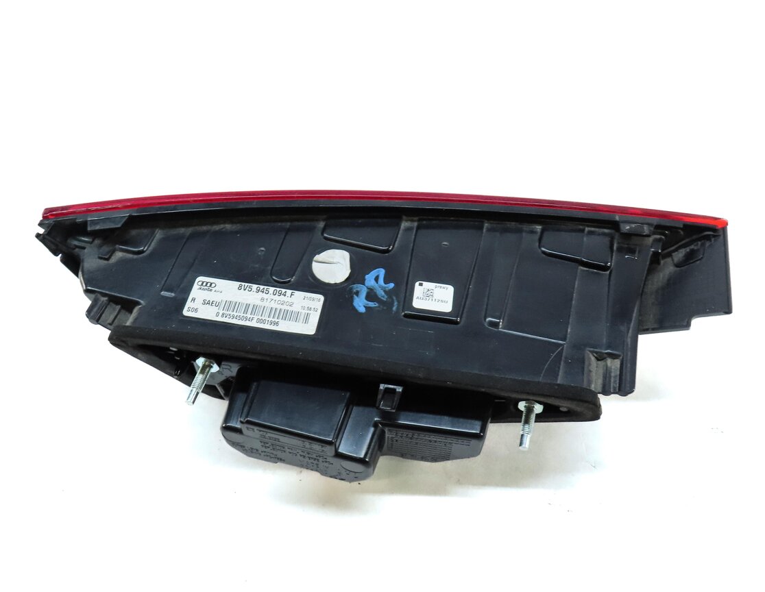 Thumbnail 4: 17-19 AUDI A3 S3 RS3 (8V) REAR RIGHT INNER LID DYNAMIC LED TAILLIGHT TAIL LIGHT