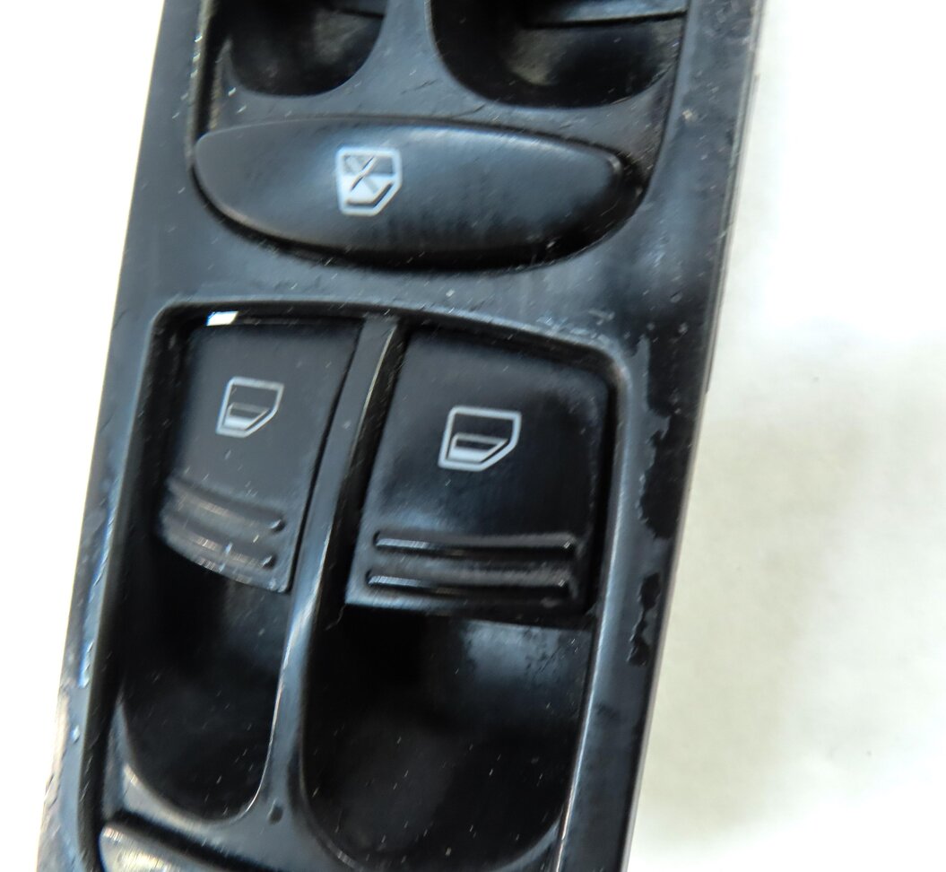 Thumbnail 6: 2003-2010 PORSCHE CAYENNE (955 957) LEFT FRONT DRIVER DOOR WINDOW SWITCH (BLACK)