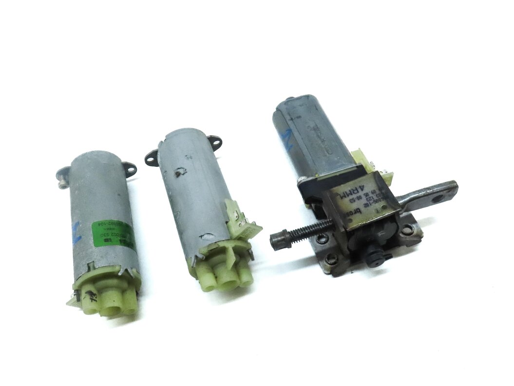 Thumbnail 3: 2006 PORSCHE CAYENNE (955) FRONT RIGHT PASSENGER SEAT TRACK MOTOR SET 3