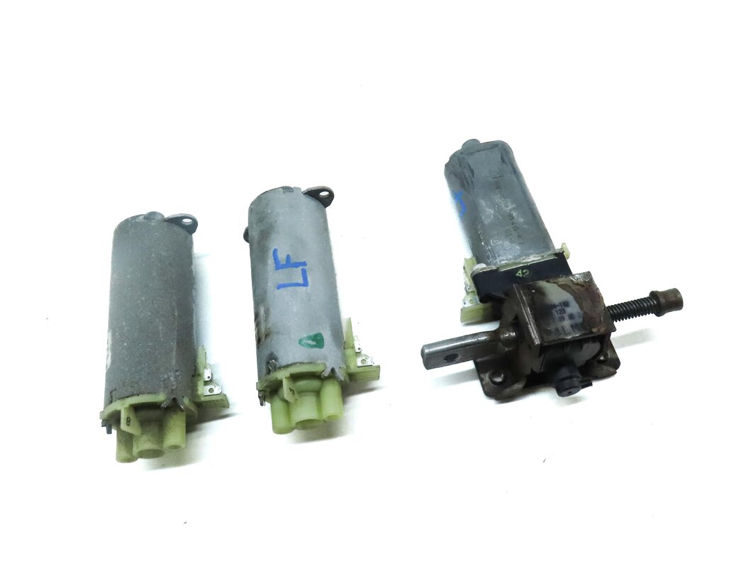Thumbnail 3: 2006 PORSCHE CAYENNE (955) FRONT LEFT DRIVER SEAT TRACK MOTOR SET 3