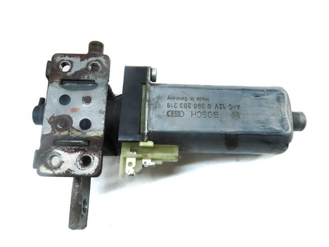 Thumbnail 7: 2006 PORSCHE CAYENNE (955) FRONT LEFT DRIVER SEAT TRACK MOTOR SET 3