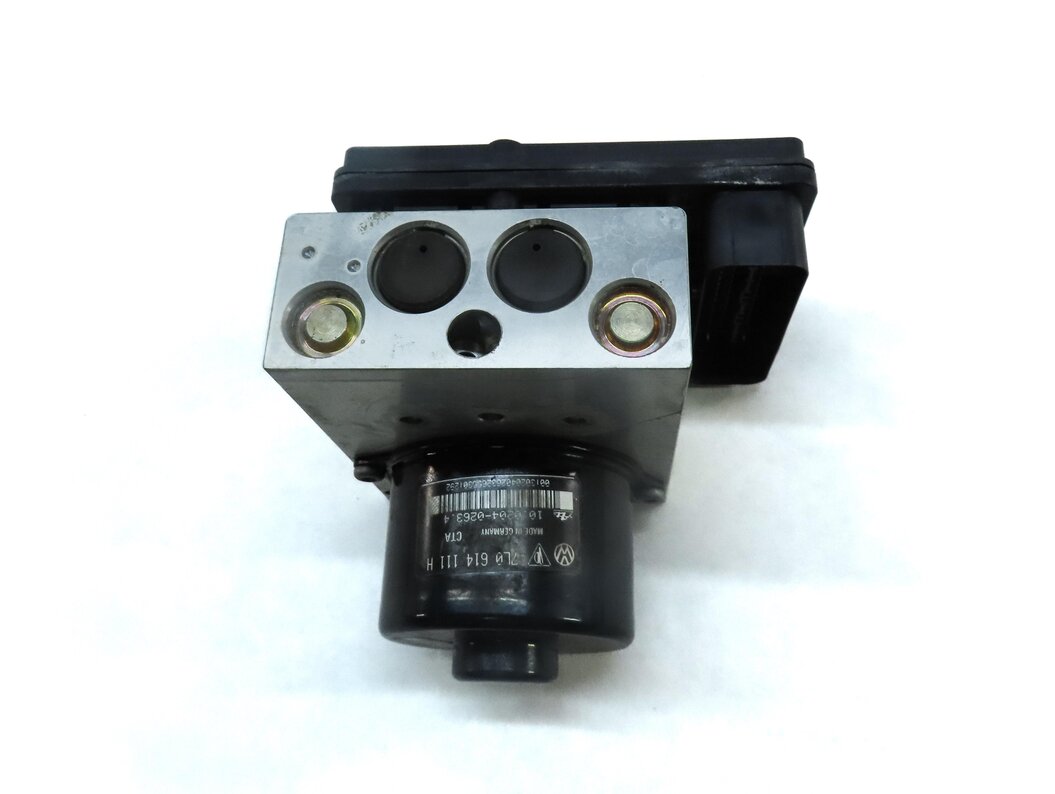 Thumbnail 3: 2005-2006 PORSCHE CAYENNE (955) ABS ANTI LOCK BRAKE PUMP w/ MODULE