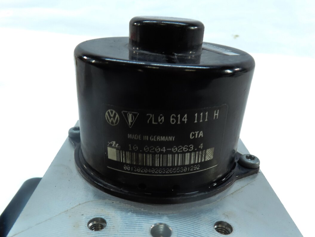 Thumbnail 6: 2005-2006 PORSCHE CAYENNE (955) ABS ANTI LOCK BRAKE PUMP w/ MODULE