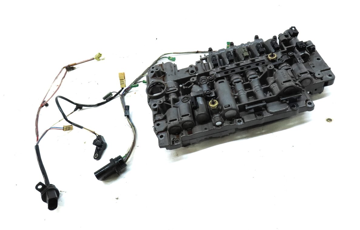 Thumbnail 3: 2003-2006 PORSCHE CAYENNE (955) 3.2L / 4.5L TURBO TRANSMISSION VALVE BODY