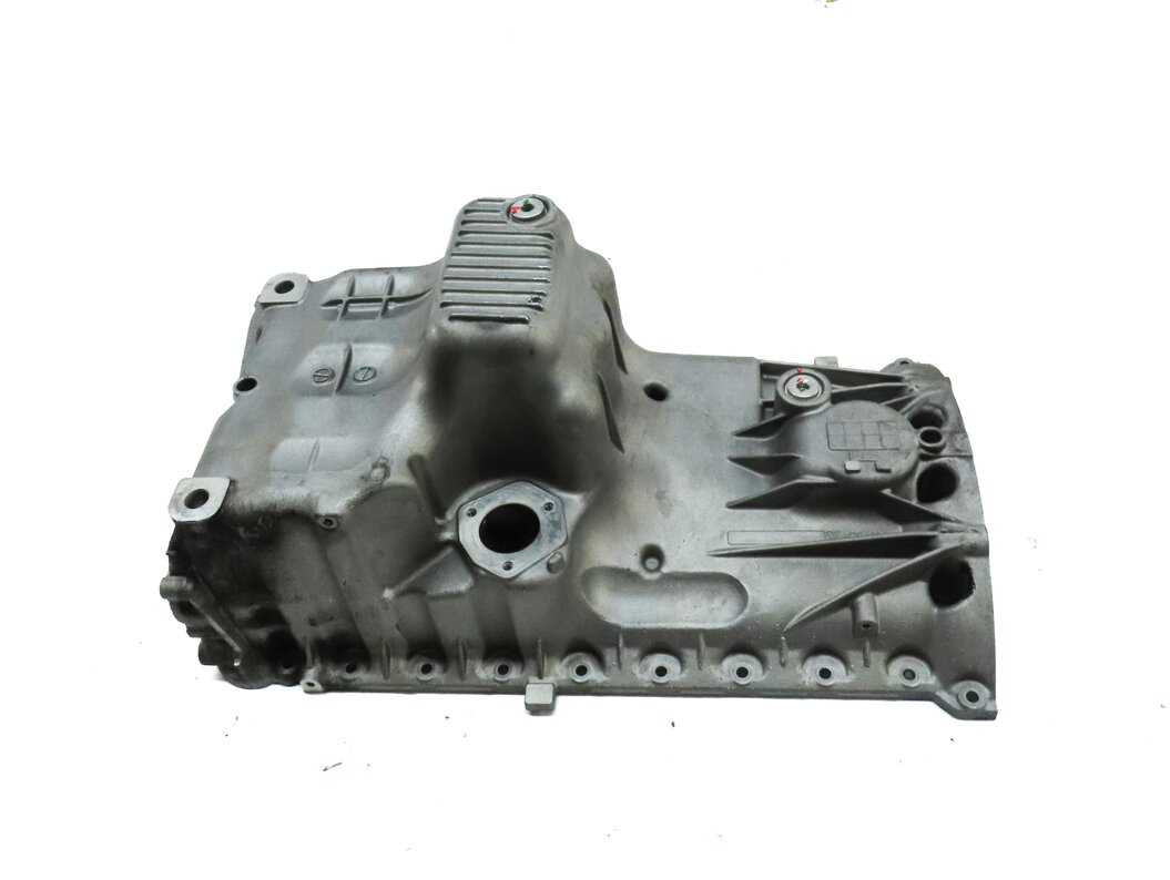 Thumbnail 2: `2003-2006 PORSCHE CAYENNE (955) 4.5L V8 ENGINE - OIL PAN (NON TURBO)
