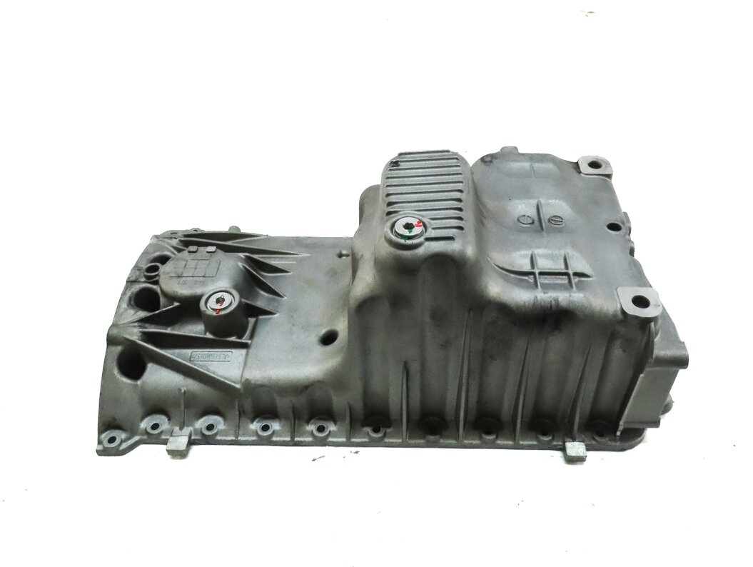 Thumbnail 5: `2003-2006 PORSCHE CAYENNE (955) 4.5L V8 ENGINE - OIL PAN (NON TURBO)