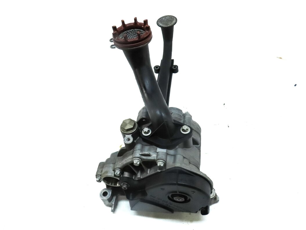 Thumbnail 3: 2006 PORSCHE CAYENNE (955) 4.5L M8 ENGINE OIL PUMP 94810725306
