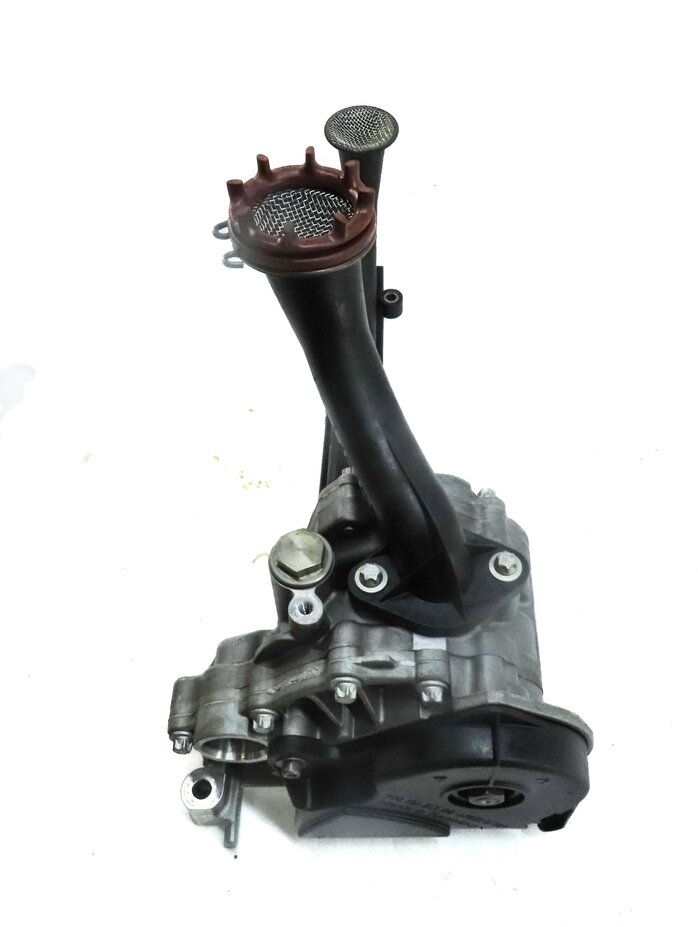 Thumbnail 6: 2006 PORSCHE CAYENNE (955) 4.5L M8 ENGINE OIL PUMP 94810725306