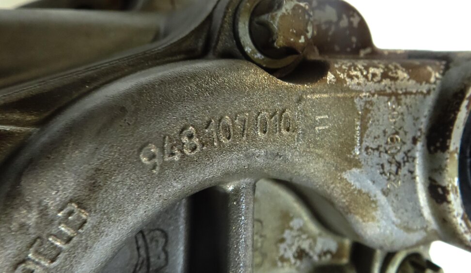 Thumbnail 8: 2006 PORSCHE CAYENNE (955) 4.5L M8 ENGINE OIL PUMP 94810725306