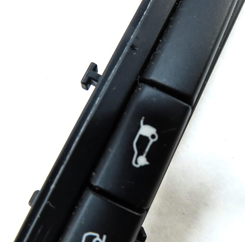 Thumbnail 7: 2012 BMW X6 (E71) FRONT DASHBOARD PDC HILL TRUNK SWITCH BUTTON PANEL 61319208218