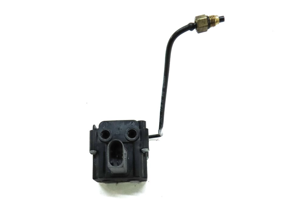 Thumbnail 2: 2012 BMW X6 (E71) AIR SUSPENSION PRESSURE CONTROL VALVE BLOCK 37206789937