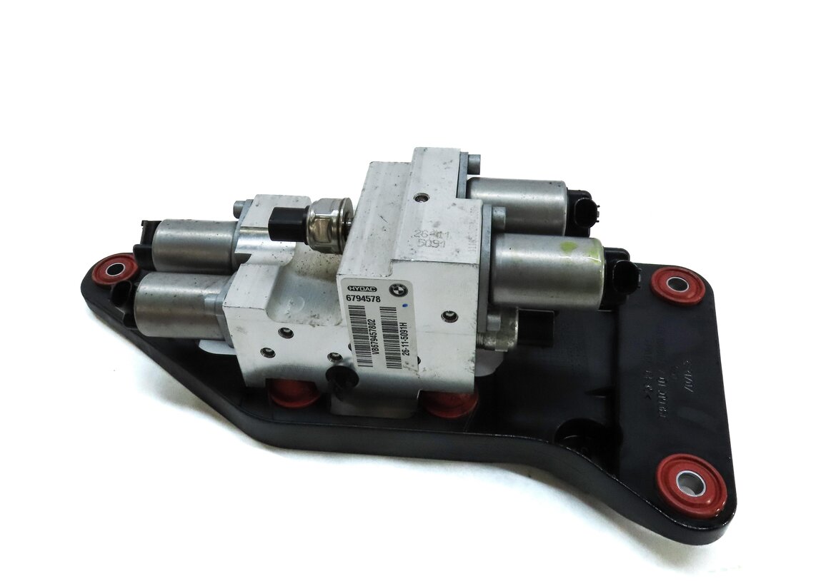 Thumbnail 4: 2012 BMW X6 (E71) DYNAMIC DRIVE SUSPENSION VALVE BLOCK 37206794578
