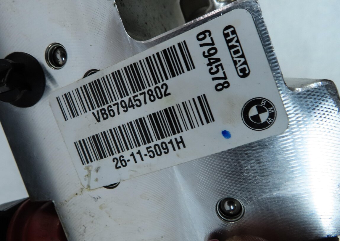 Thumbnail 7: 2012 BMW X6 (E71) DYNAMIC DRIVE SUSPENSION VALVE BLOCK 37206794578