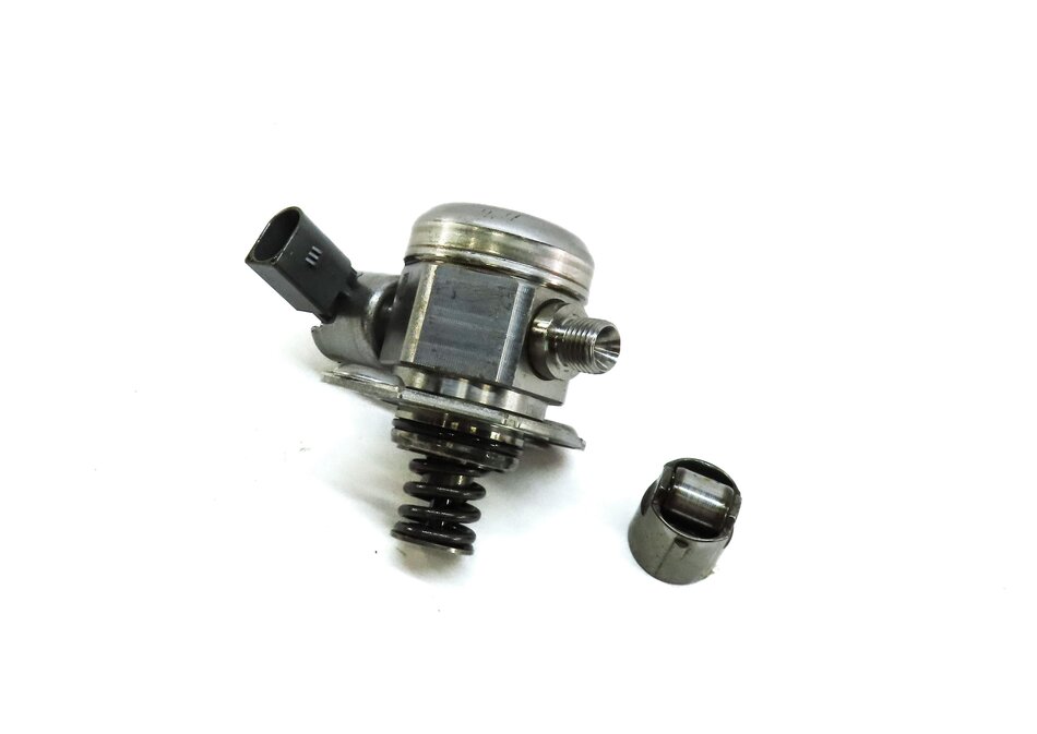 08-14 BMW 5 6 7 X5 X6 F01 F10 E70 E71 4.4L MECHANICAL HIGH PRESSURE FUEL PUMP