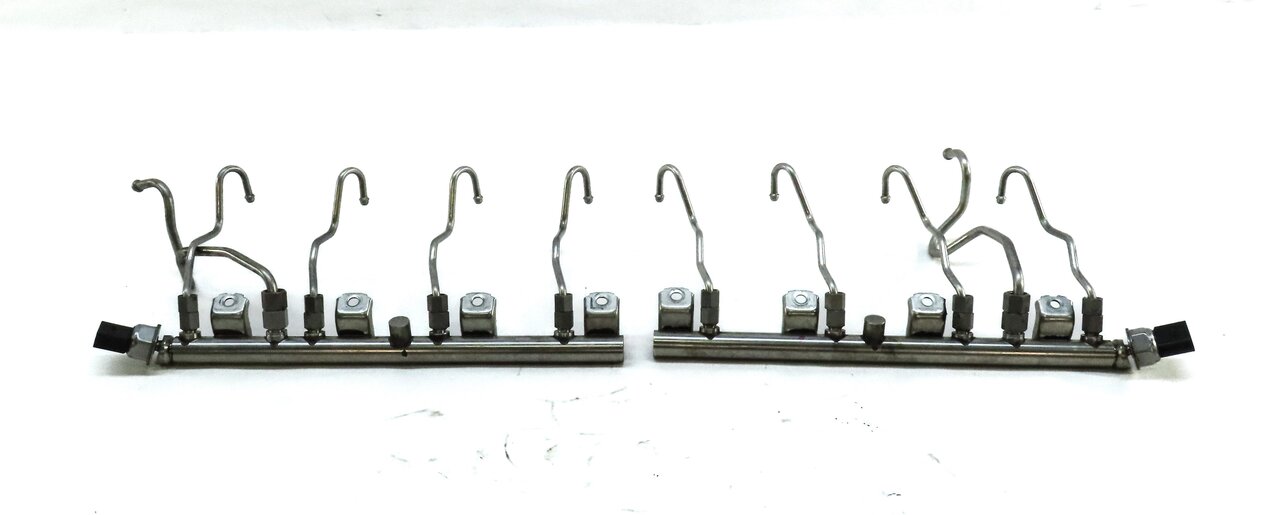Thumbnail 3: 2012 BMW X6 (E71) 4.4L TURBO N63 ENGINE LEFT & RIGHT FUEL RAIL SET 2 w/ LINES