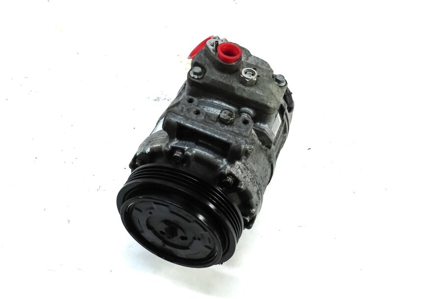Thumbnail 1: 2008-2014 BMW X5 X6 X6M (E70 E71) 4.4L TWIN TURBO A/C AIR COMPRESSOR PUMP MOTOR