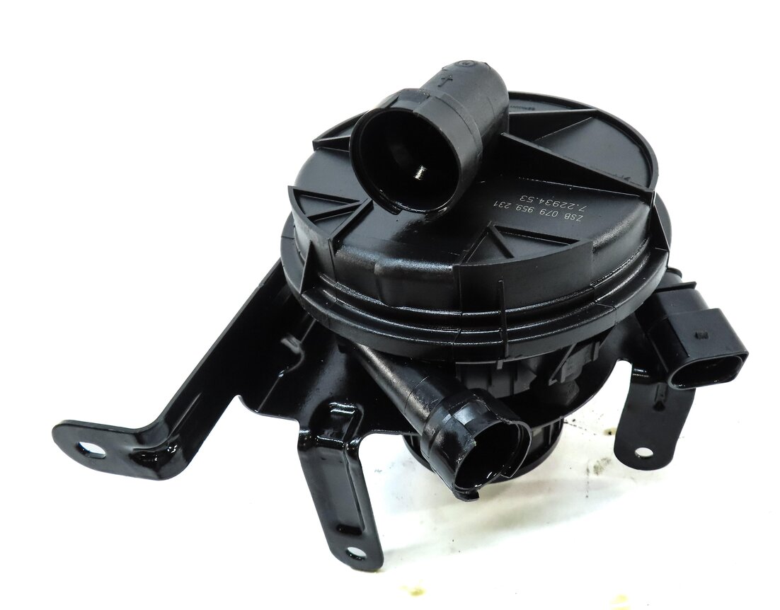 Thumbnail 2: 2011 AUDI Q5 (B8 8R) 3.2L CALB FSI SECONDARY AIR INJECTION SMOG EMISSION PUMP