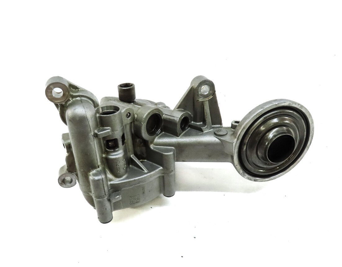 Thumbnail 6: 2011 AUDI Q5 (B8 8R) 3.2L CALB ENGINE OIL PUMP